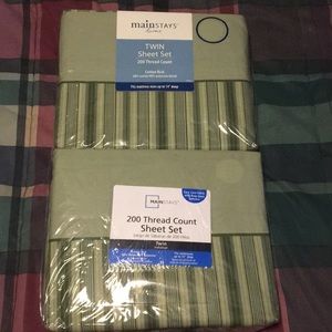 NWT twin sheet set